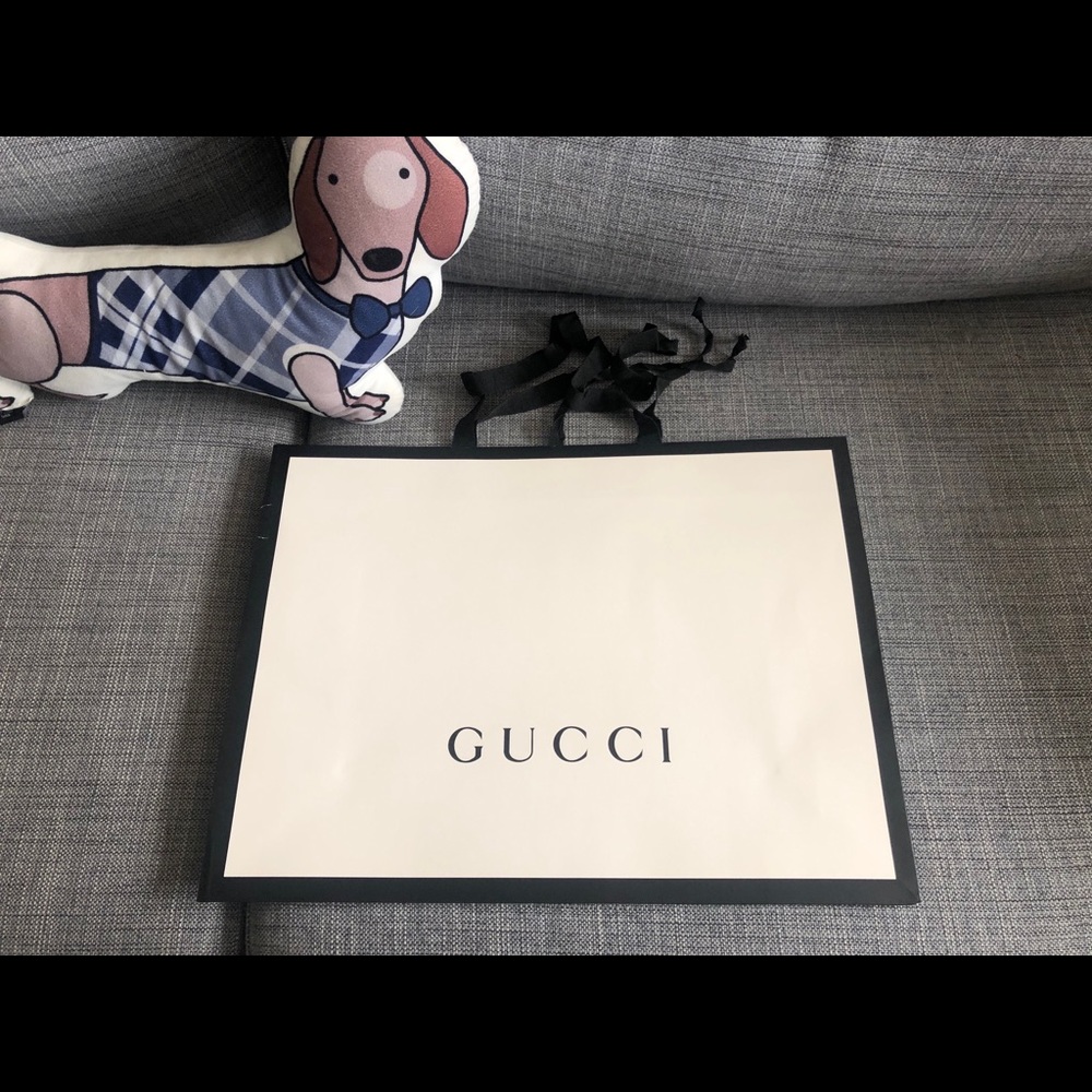 Gucci shopping bag one